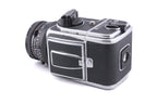 Hasselblad 500C/M (Silver, 10026) + 80mm f2.8 Planar T* CF (20029) + A12 Film Magazine (Silver, 30074) + Waist Level Finder (Old / Silver, 42021) + Standard Focusing Screen (42161)