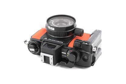 Nikon Nikonos-V + 35mm f2.5 Nikkor