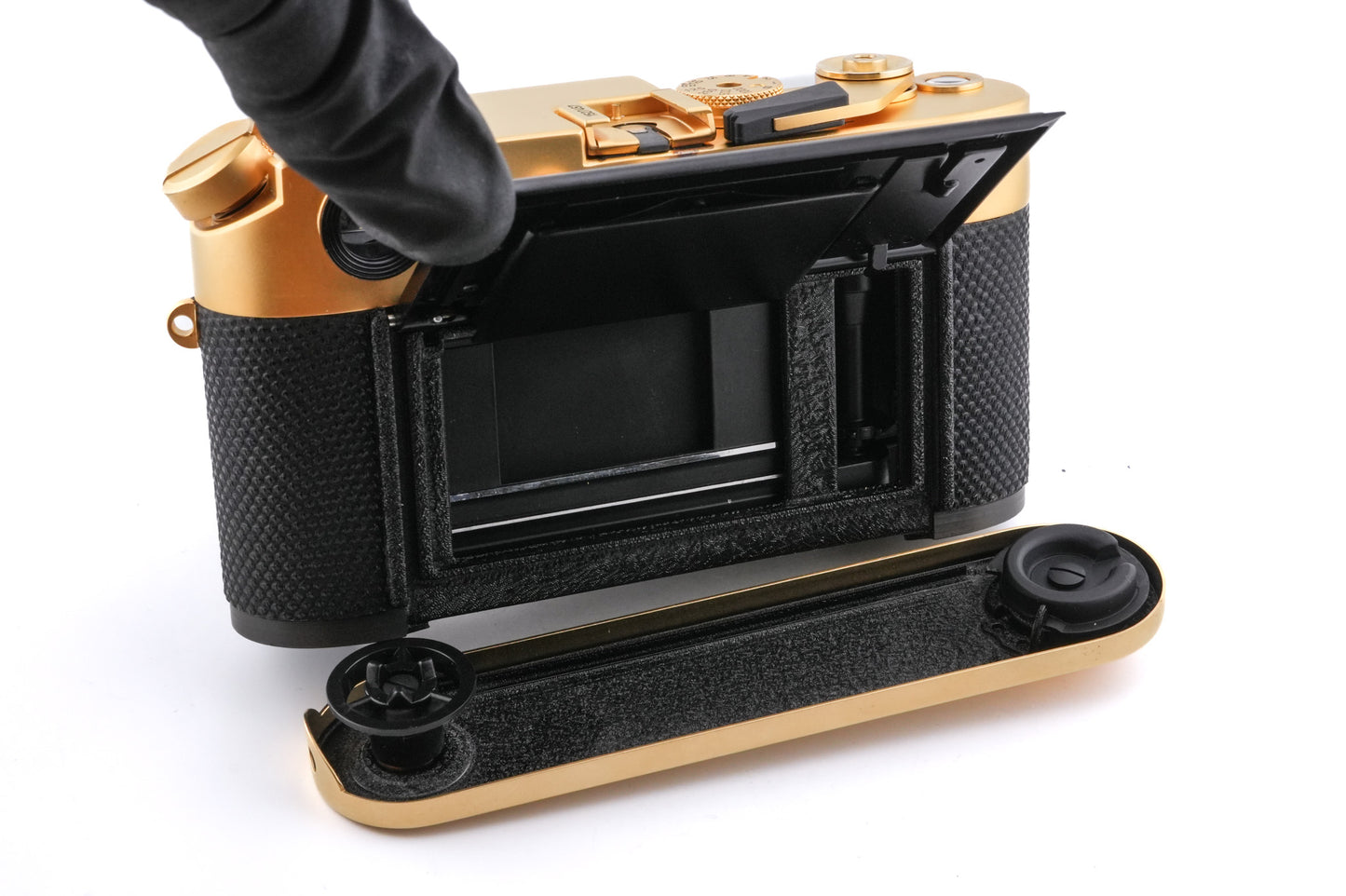 Leica M4-2 (Oskar Barnack Deluxe) (Gold, 10420) + 50mm f1.4 Summilux (Type II) (Oskar Barnack Deluxe) (11100)