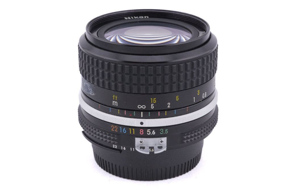 Nikon 28mm f3.5 Nikkor AI