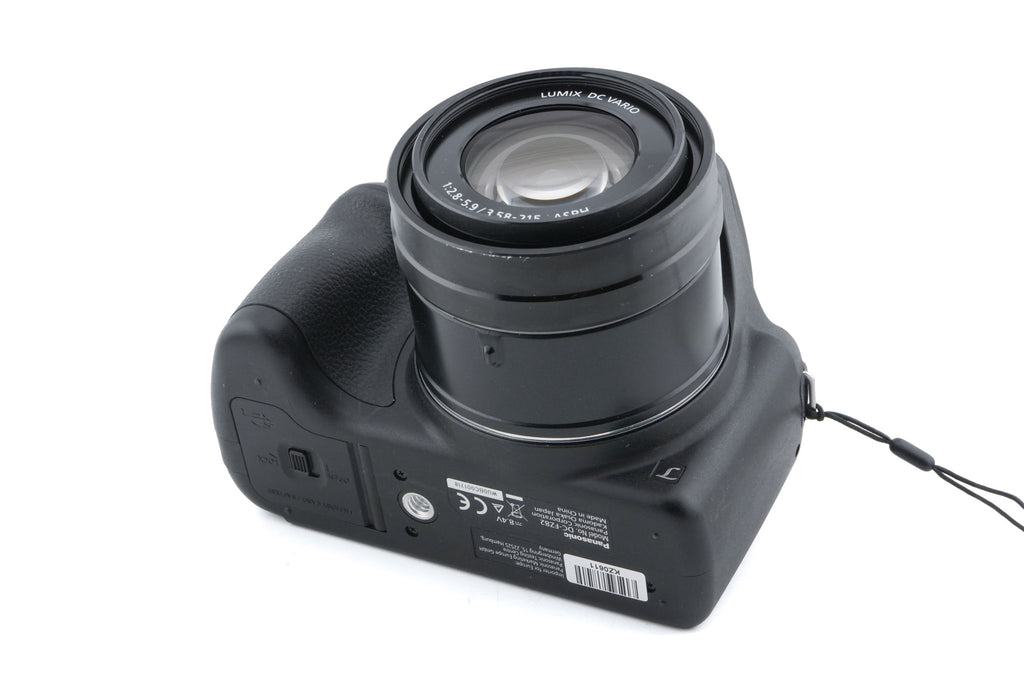 Panasonic Lumix DC-FZ82