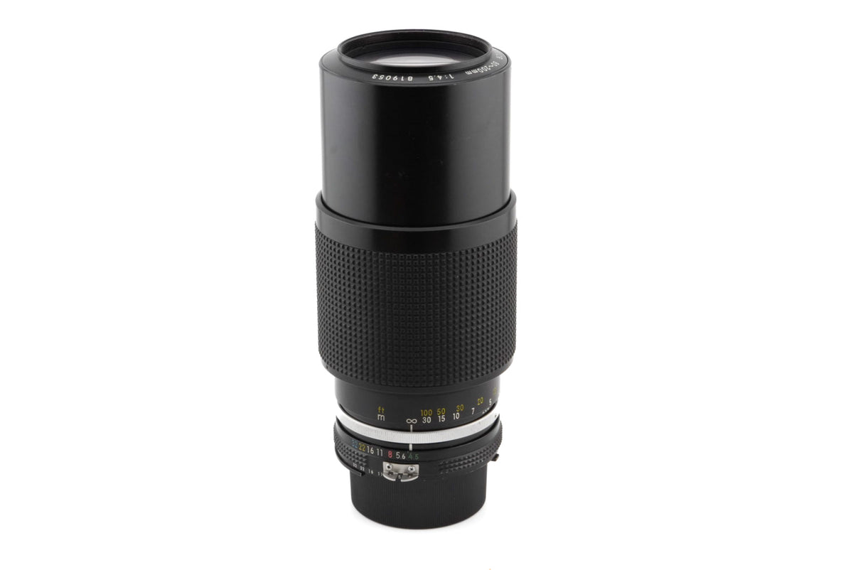Nikon 80-200mm f4.5 Zoom-Nikkor AI