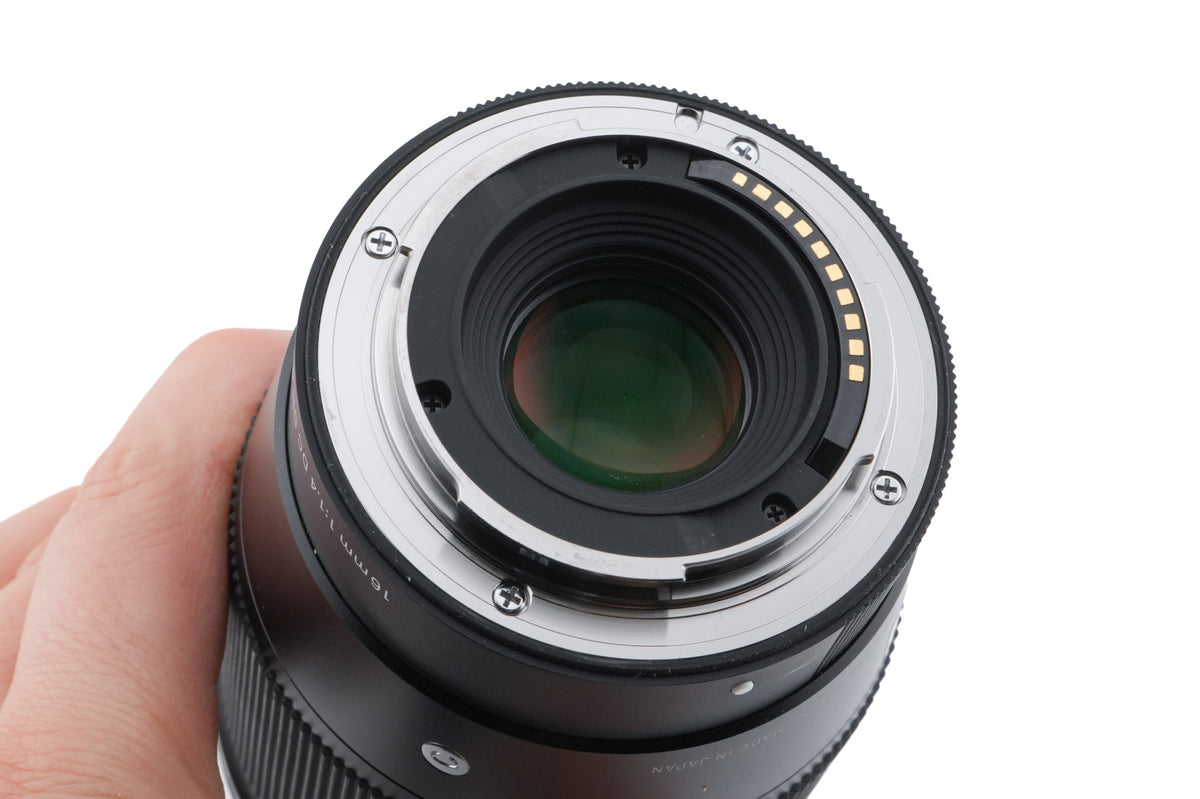 Sigma 16mm f1.4 DC DN Contemporary (017)