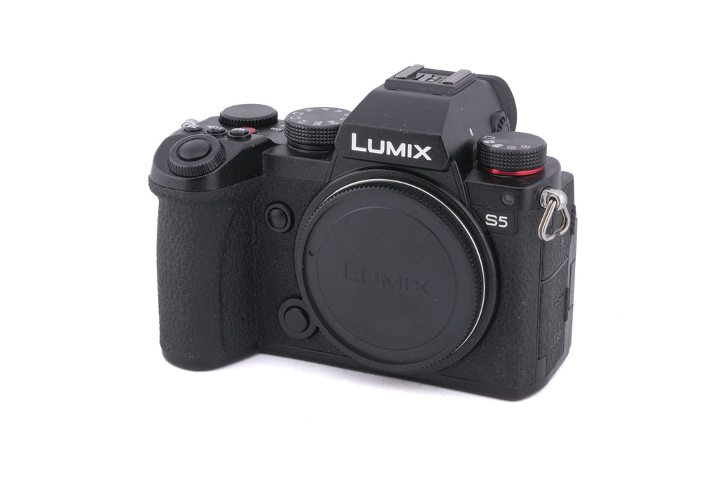 Panasonic Lumix DC-S5