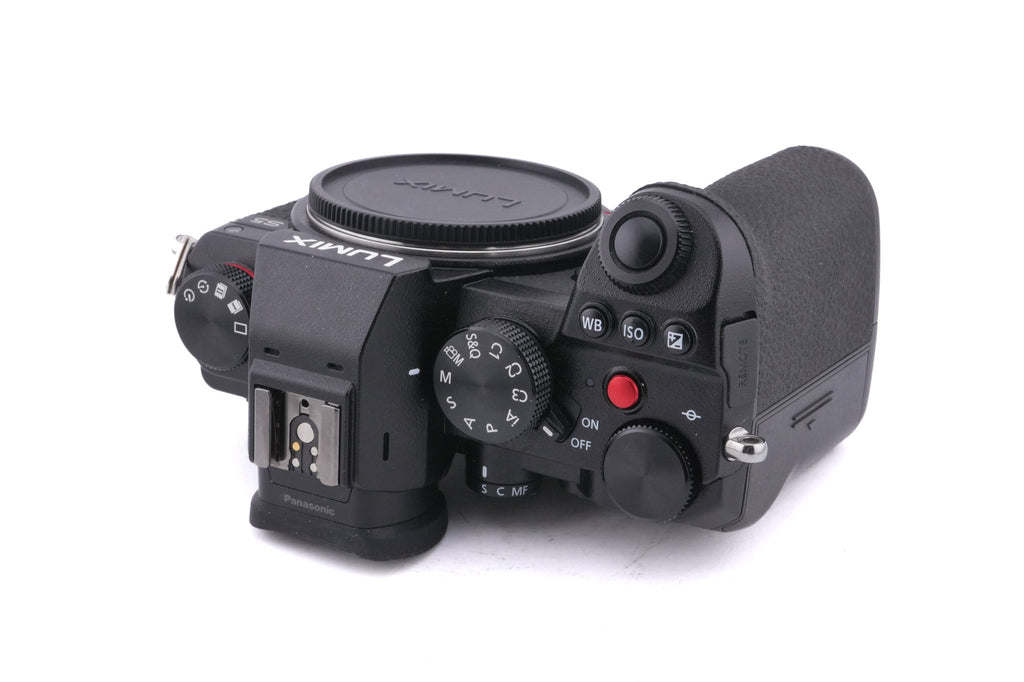 Panasonic Lumix DC-S5