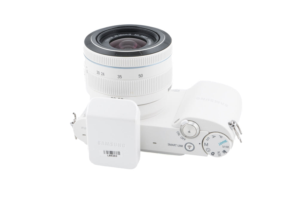 Samsung NX1000 + SEF8A Flash + 20-50mm f3.5-5.6 II ED i-Function