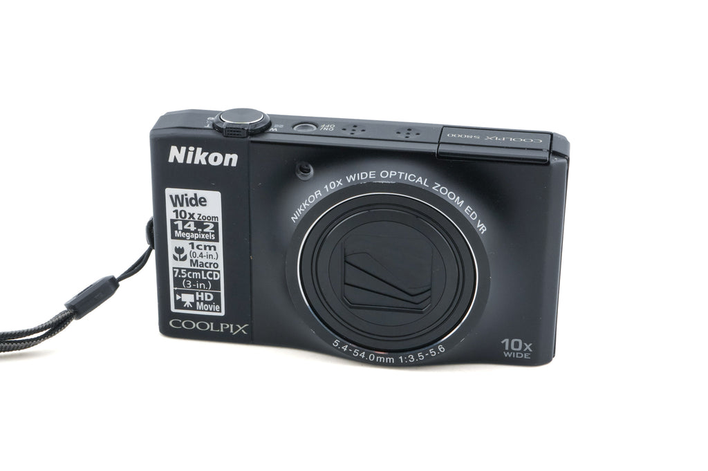 Nikon Coolpix S8000