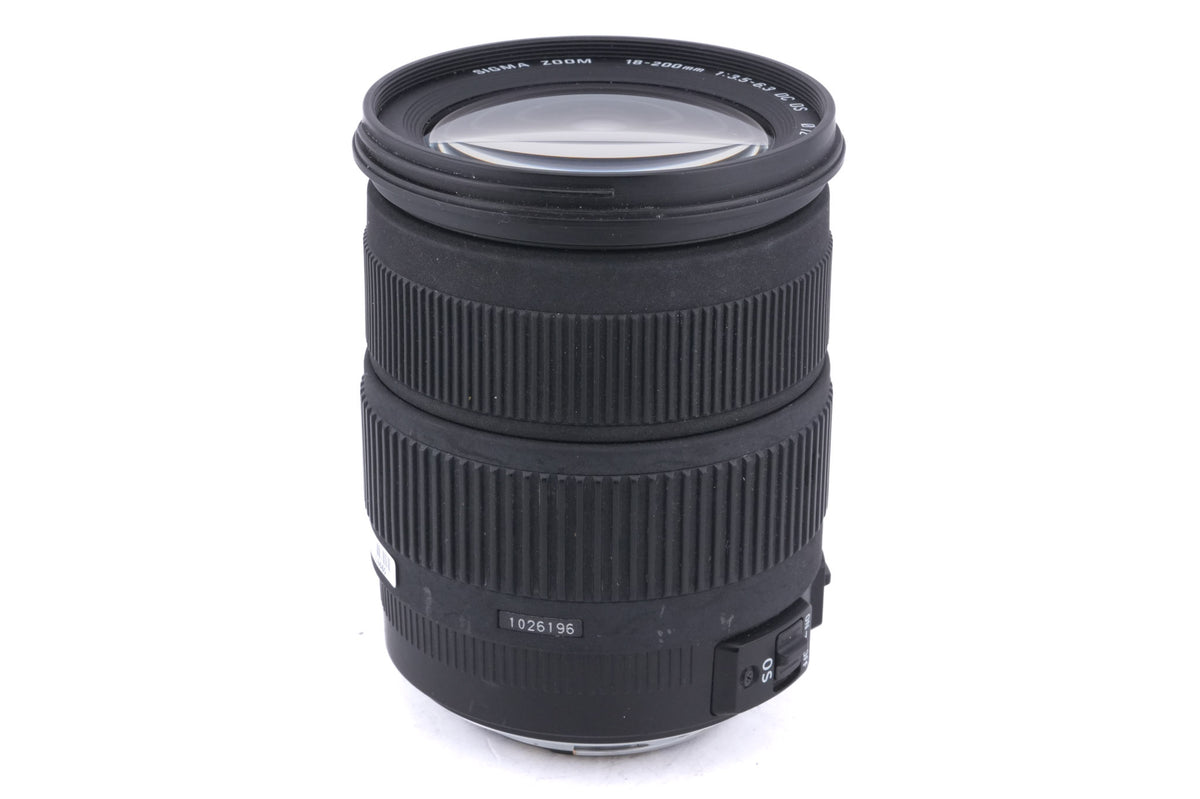 Sigma 18-200mm f3.5-6.3 DC OS