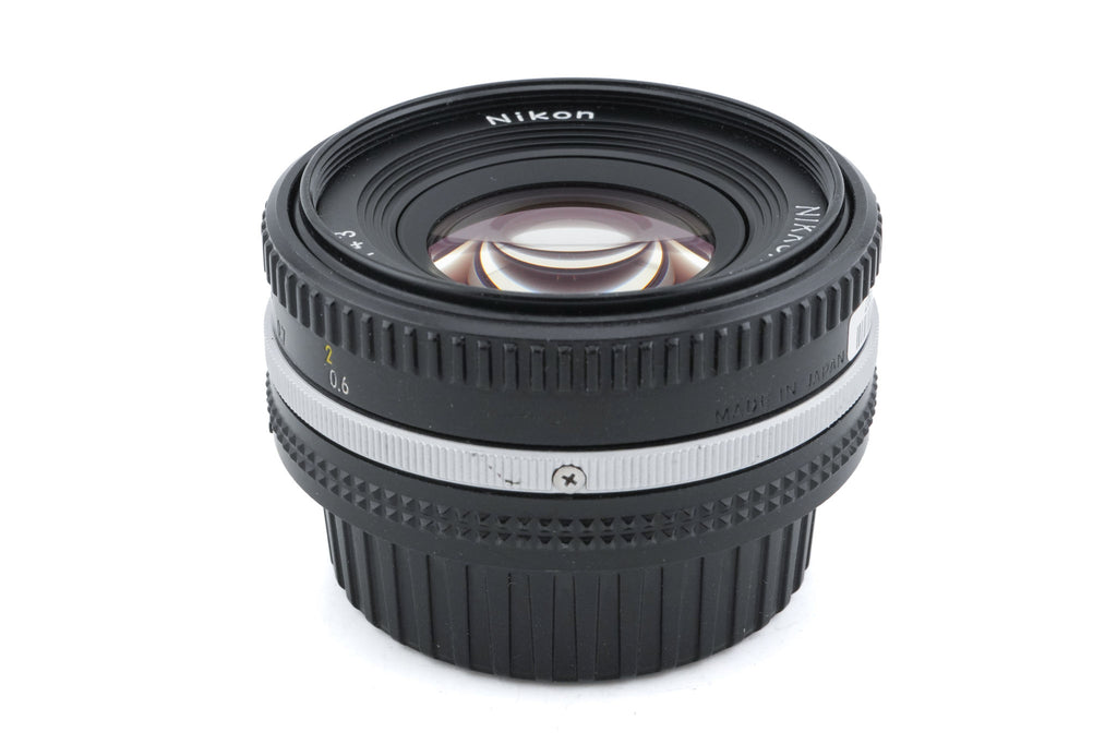 Nikon 50mm f1.8 Nikkor AI-S (0.6m)
