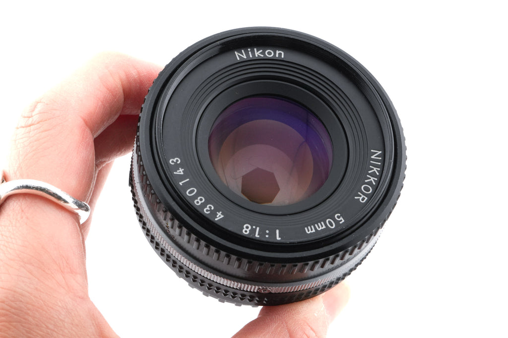 Nikon 50mm f1.8 Nikkor AI-S (0.6m)