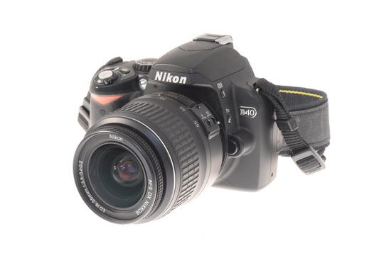 Nikon D40 + 18-55mm f3.5-5.6 AF-S Nikkor G ED II
