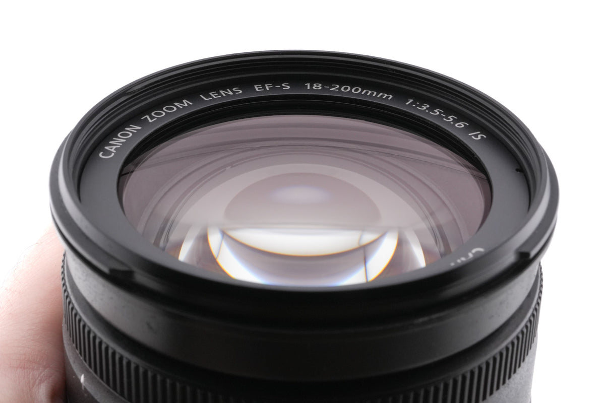 Canon 18-200mm f3.5-5.6 IS