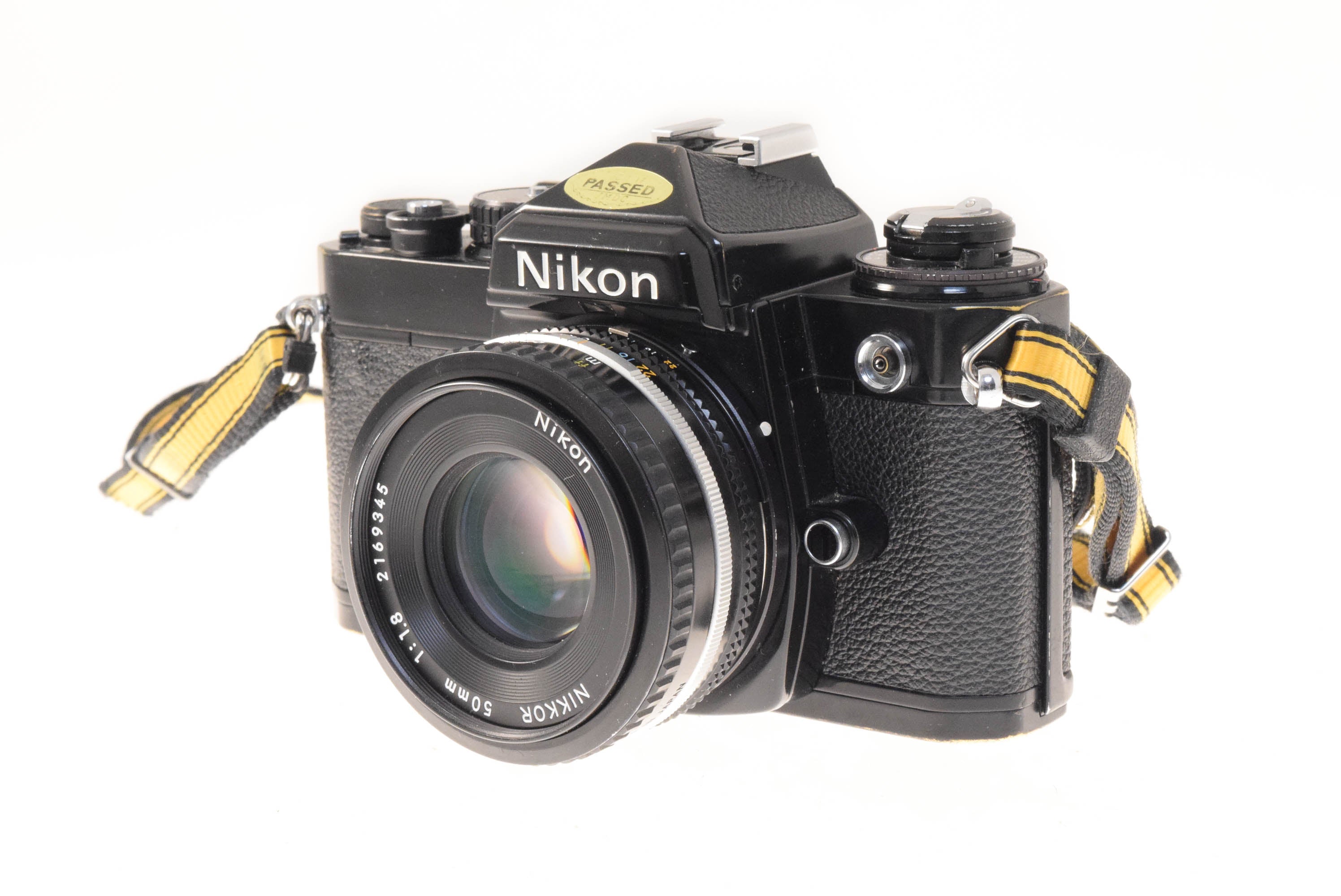 Nikon FE + 50mm f1.8 Nikkor AI-S (0.45m) – Kamerastore