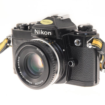 Nikon FE + 50mm f1.8 Nikkor AI-S (0.45m)