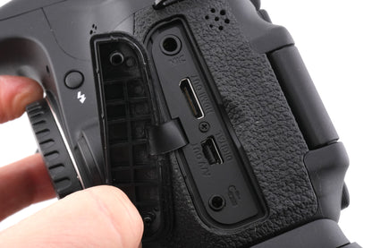 Canon EOS 60D + BG-E9 Battery Grip