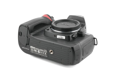 Nikon D70