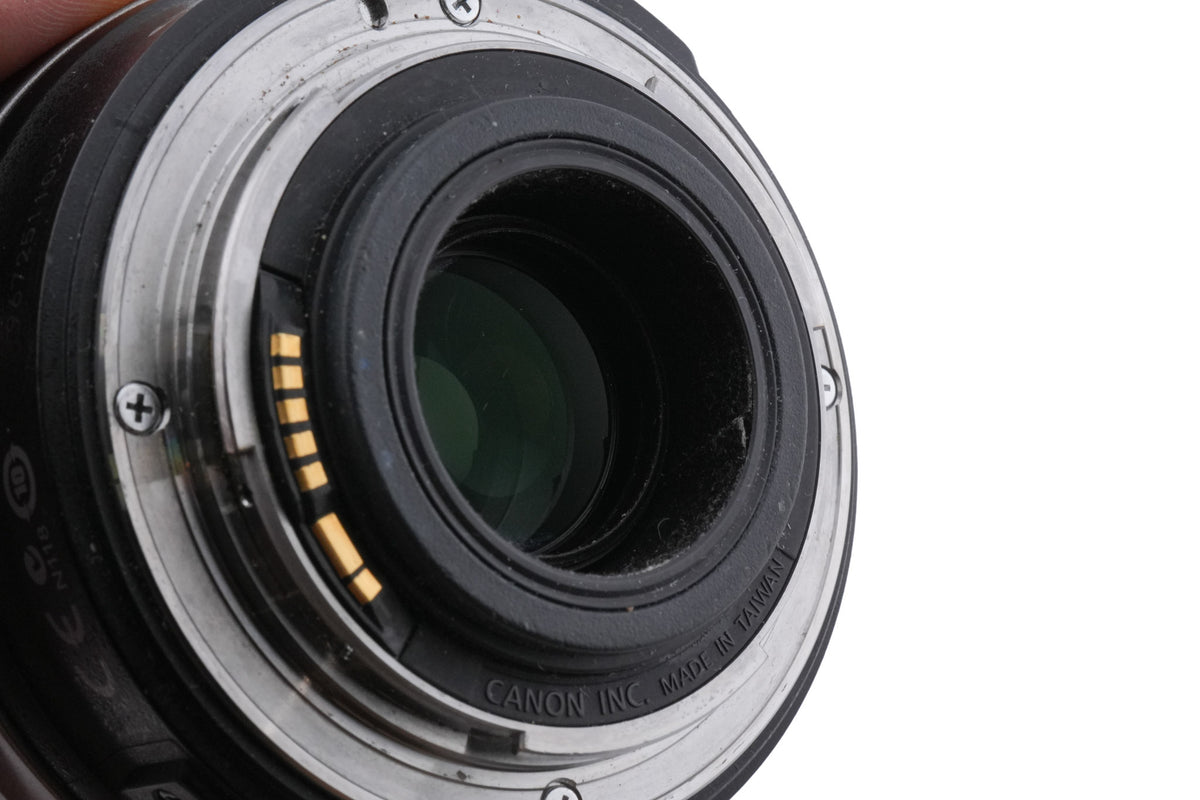 Canon 18-200mm f3.5-5.6 IS