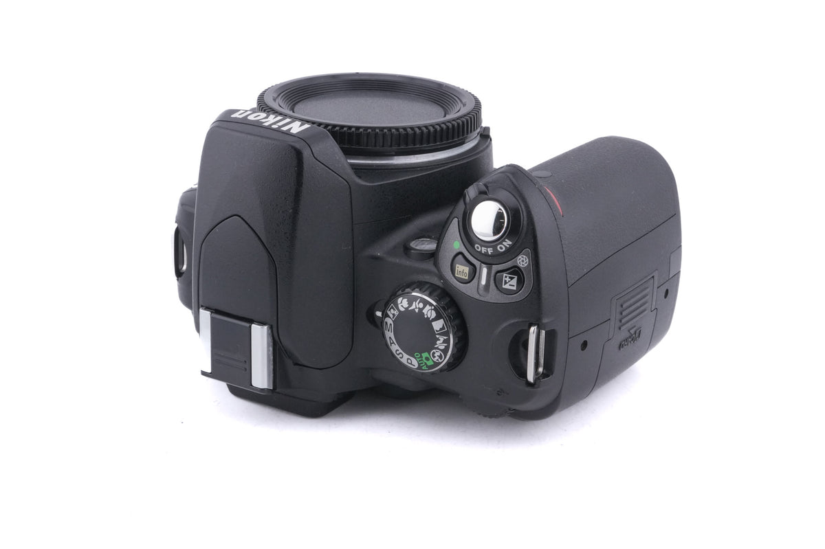 Nikon D40