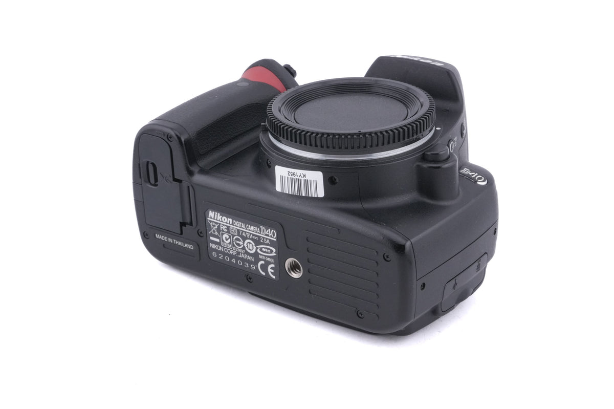Nikon D40
