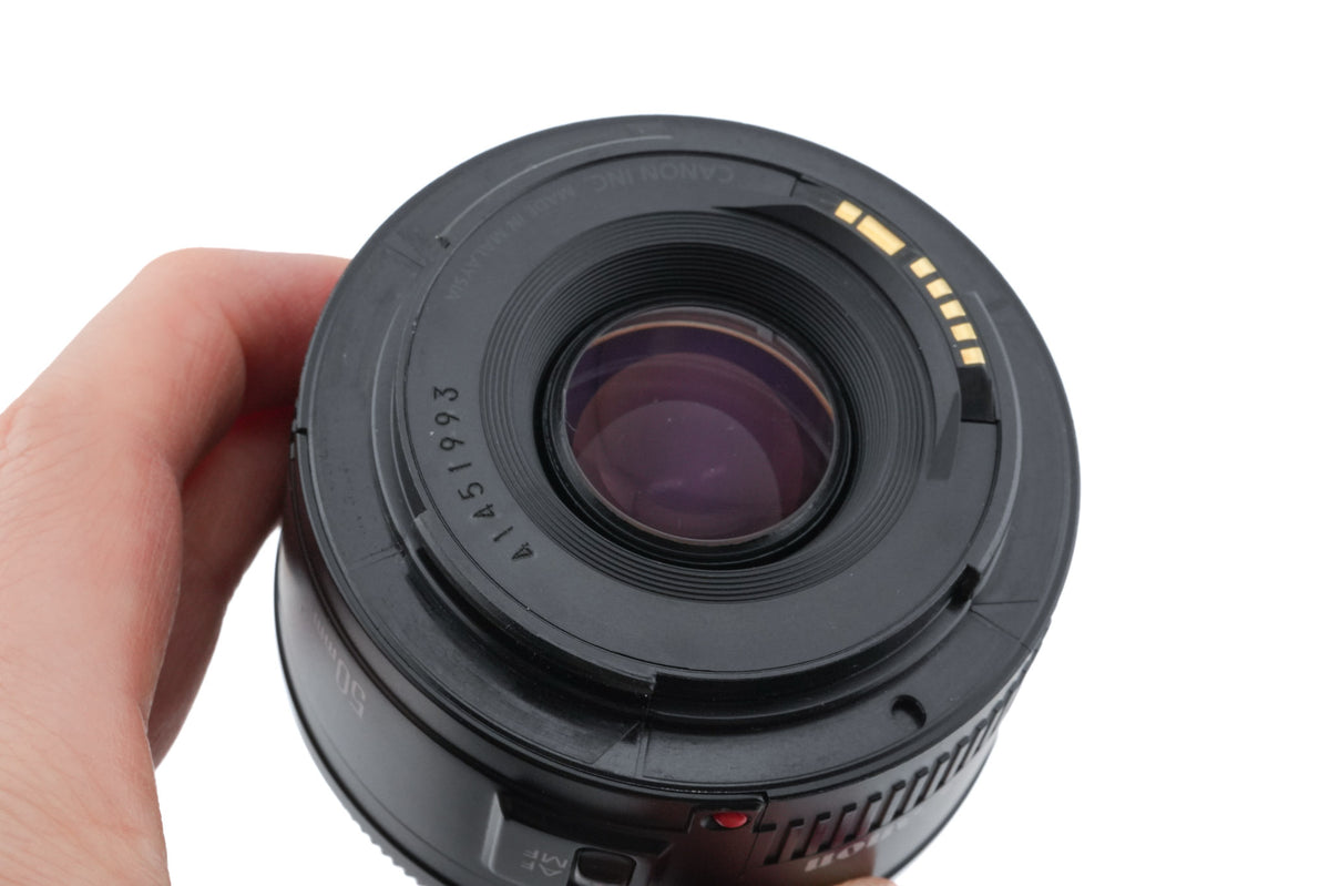 Canon EOS 3000 + 50mm f1.8 II