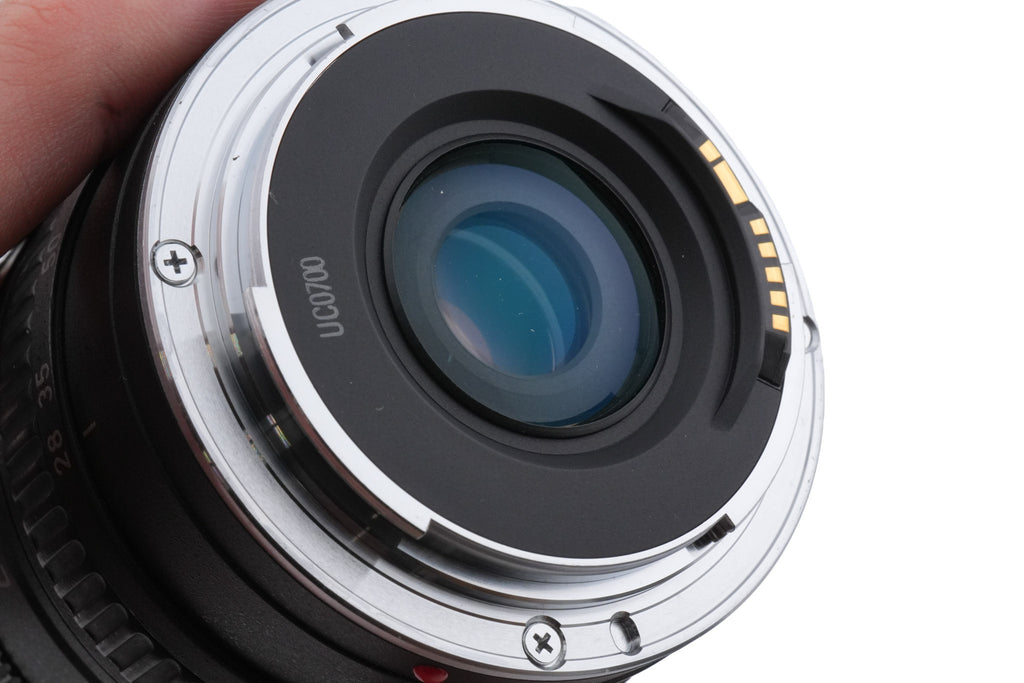 Canon 28-70mm f3.5-4.5 II