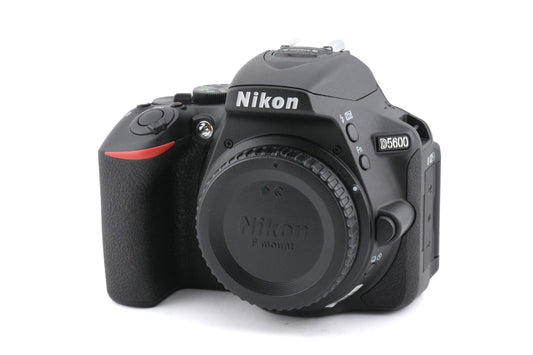 Nikon D5600