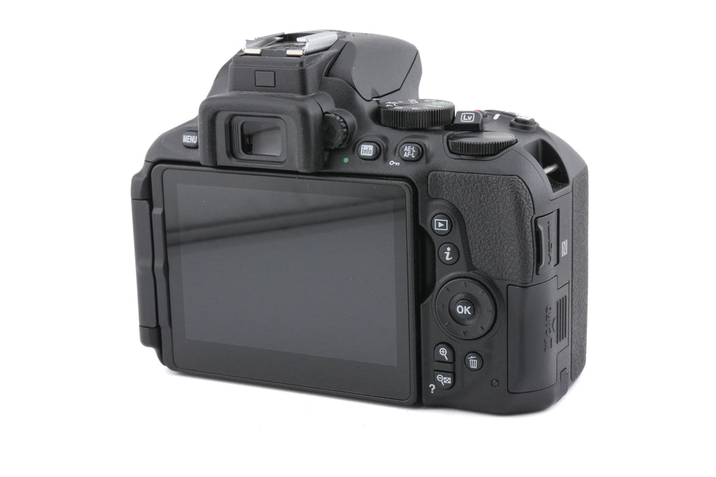 Nikon D5600