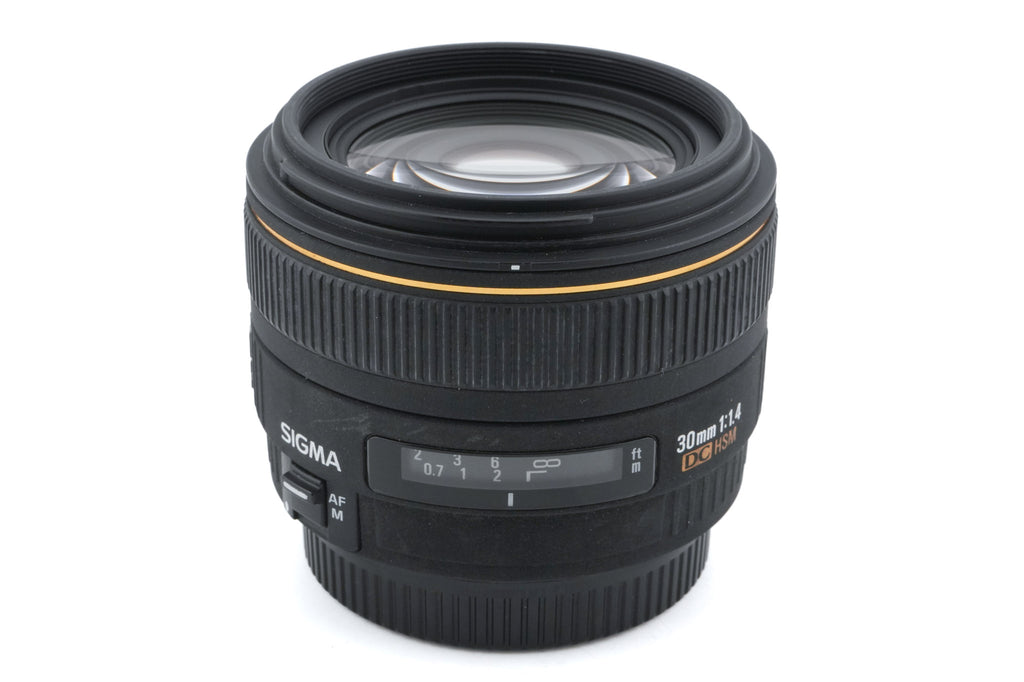 Sigma 30mm f1.4 EX DC HSM