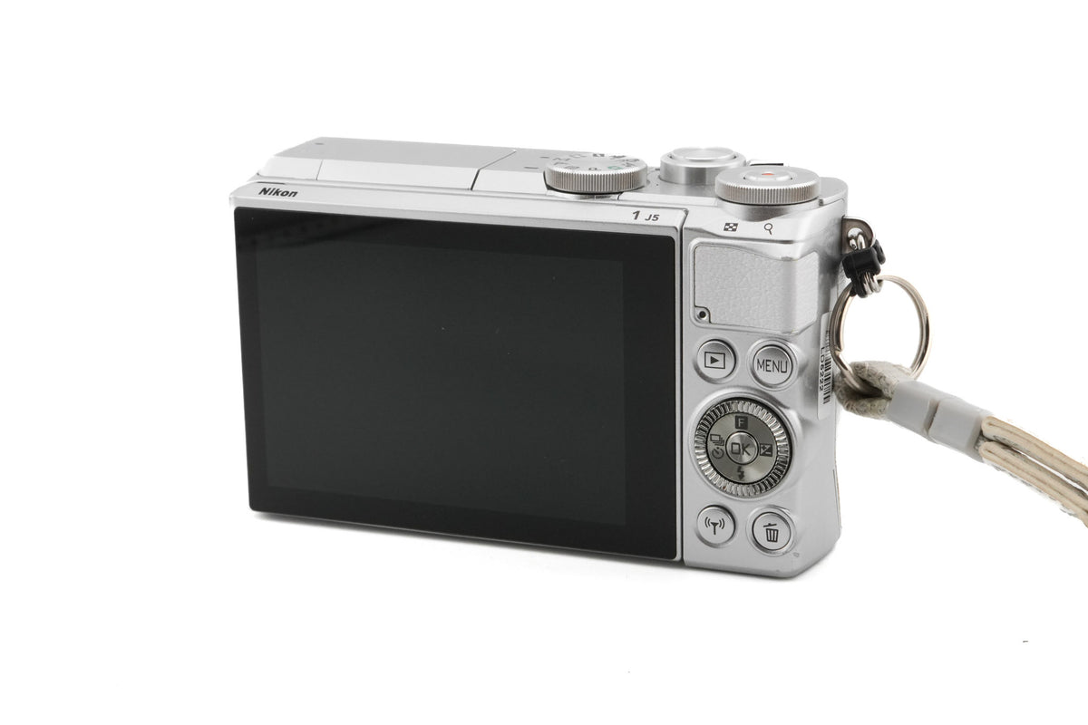 Nikon 1 J5