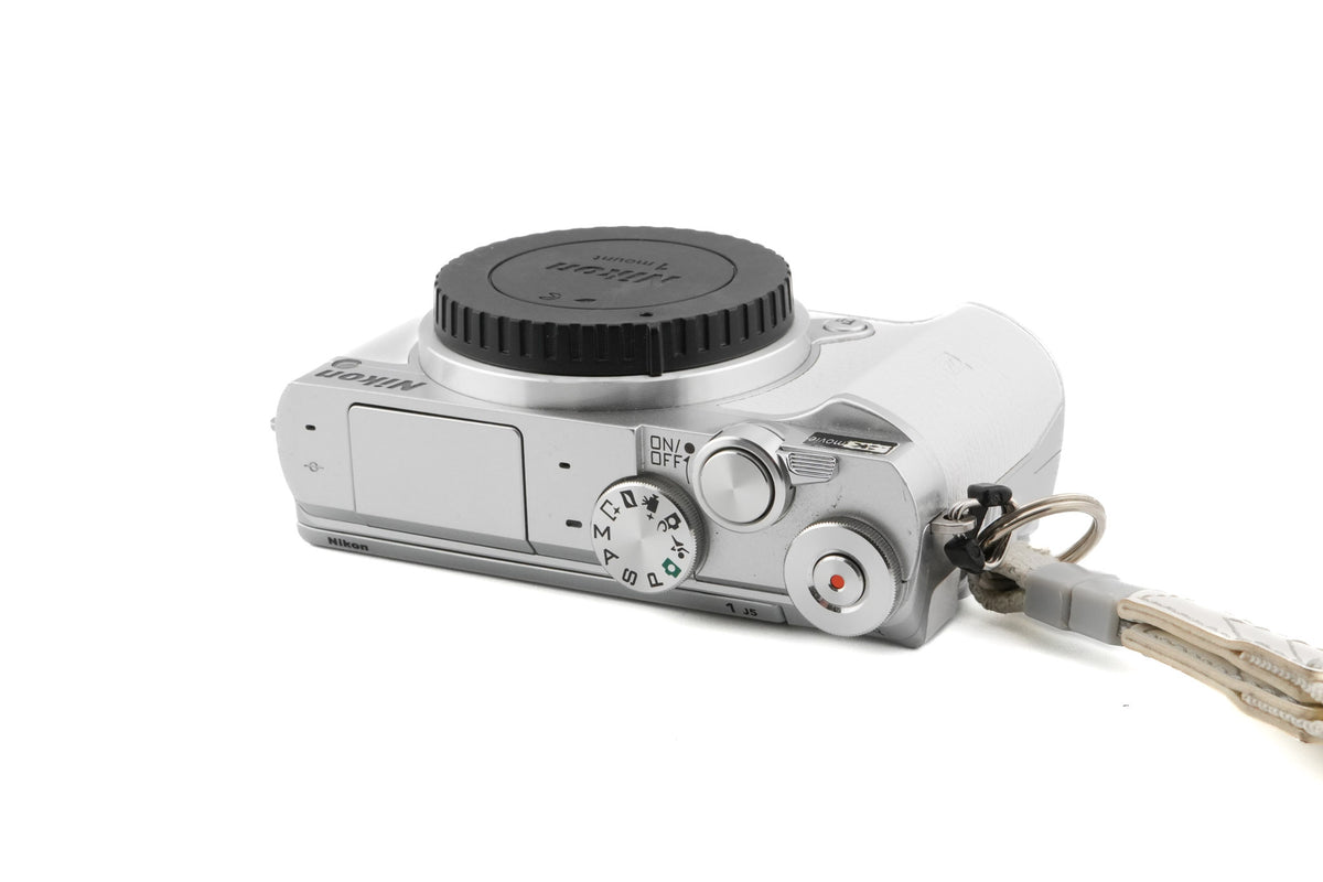 Nikon 1 J5