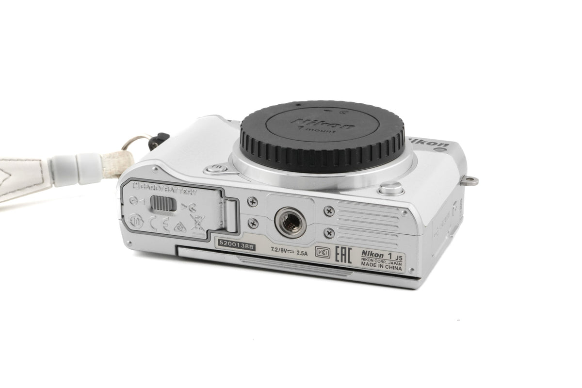 Nikon 1 J5