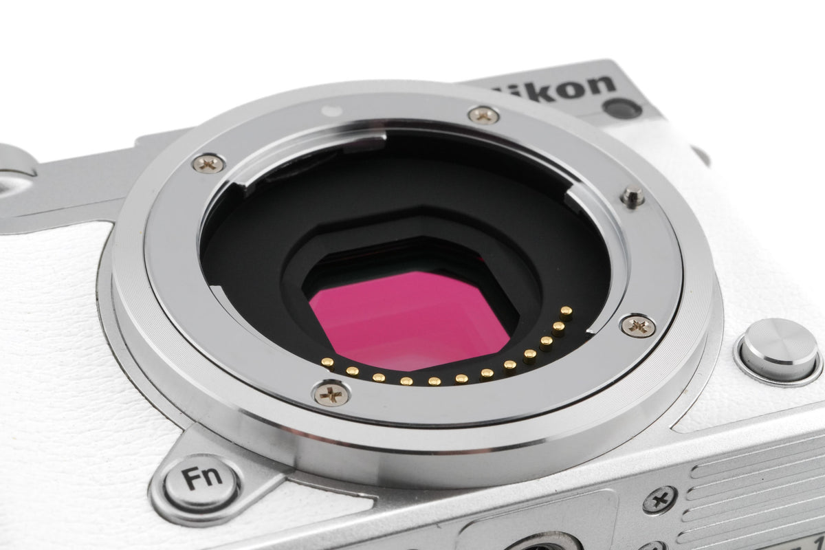Nikon 1 J5