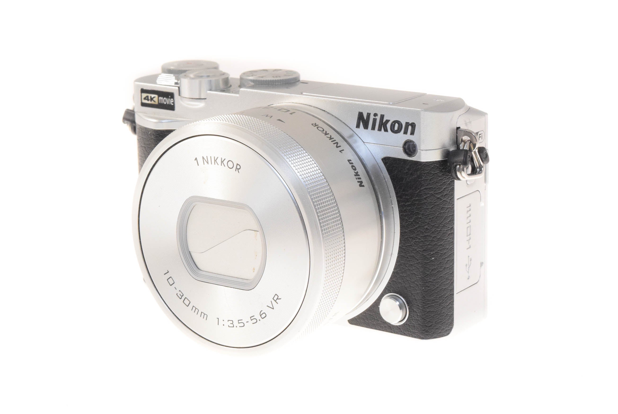 Nikon 1 J5 + 10-30mm f3.5-5.6 Nikkor 1 VR PD-Zoom – Kamerastore