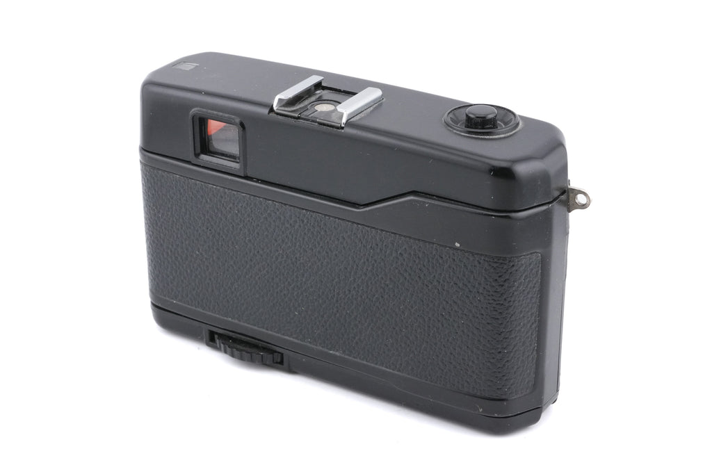 Yashica ME 1