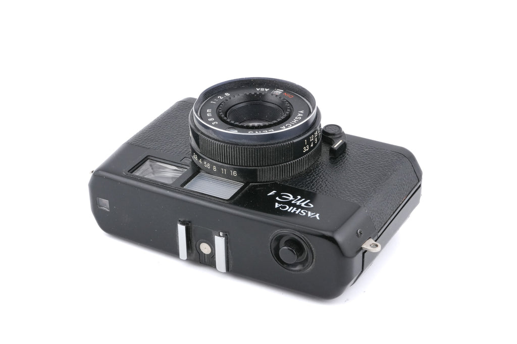 Yashica ME 1