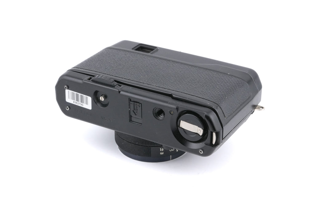 Yashica ME 1