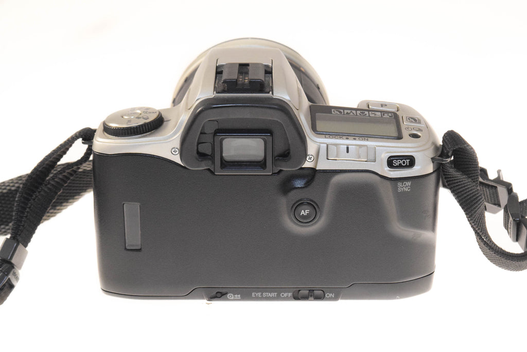 Minolta Dynax 505si Super + 28-200mm f3.8-5.6 AF Aspherical LD (271D)