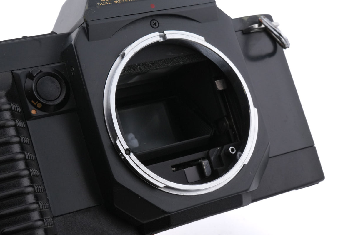Canon T70