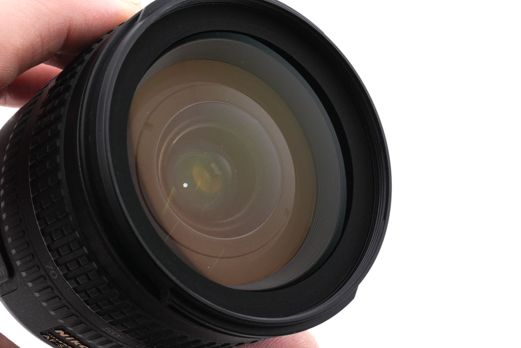 Nikon D80 + 18-70mm f3.5-4.5 AF-S Nikkor G ED