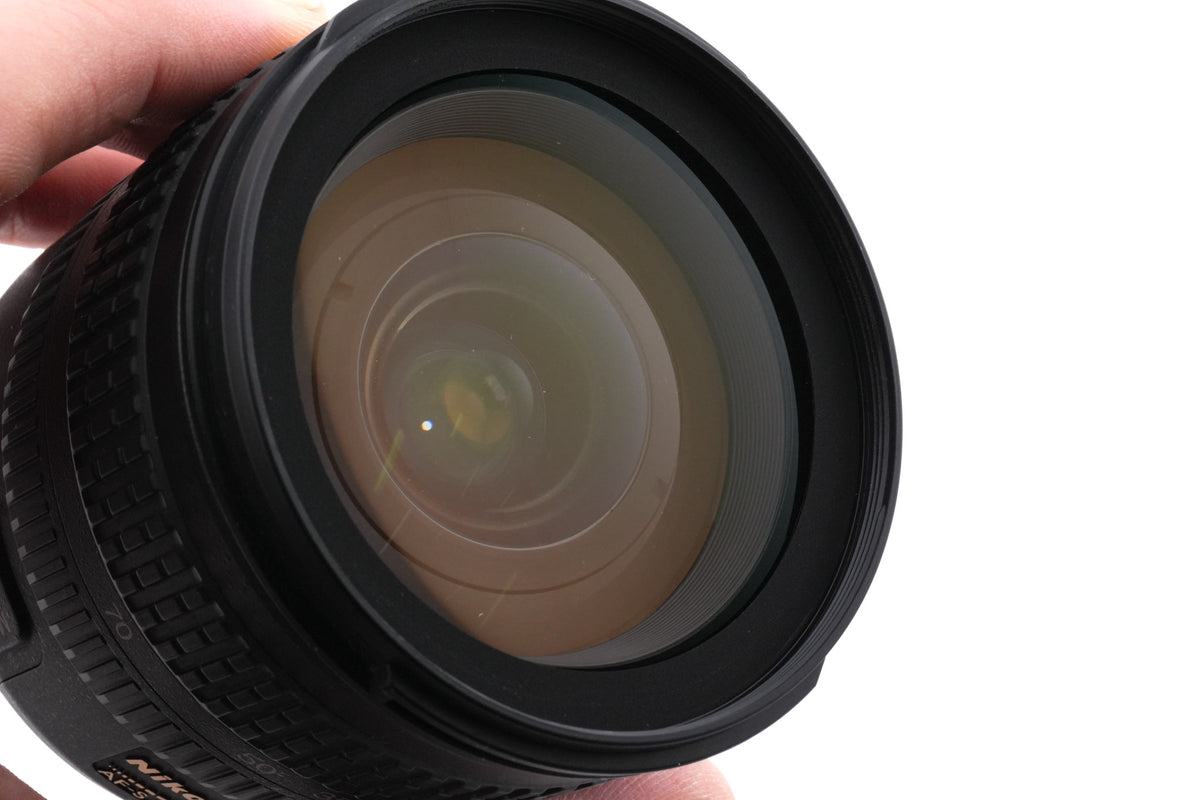 Nikon D80 + 18-70mm f3.5-4.5 AF-S Nikkor G ED