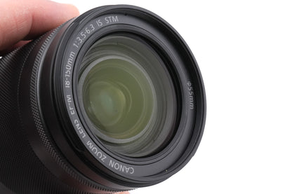 Canon 18-150mm f3.5-6.3 IS STM