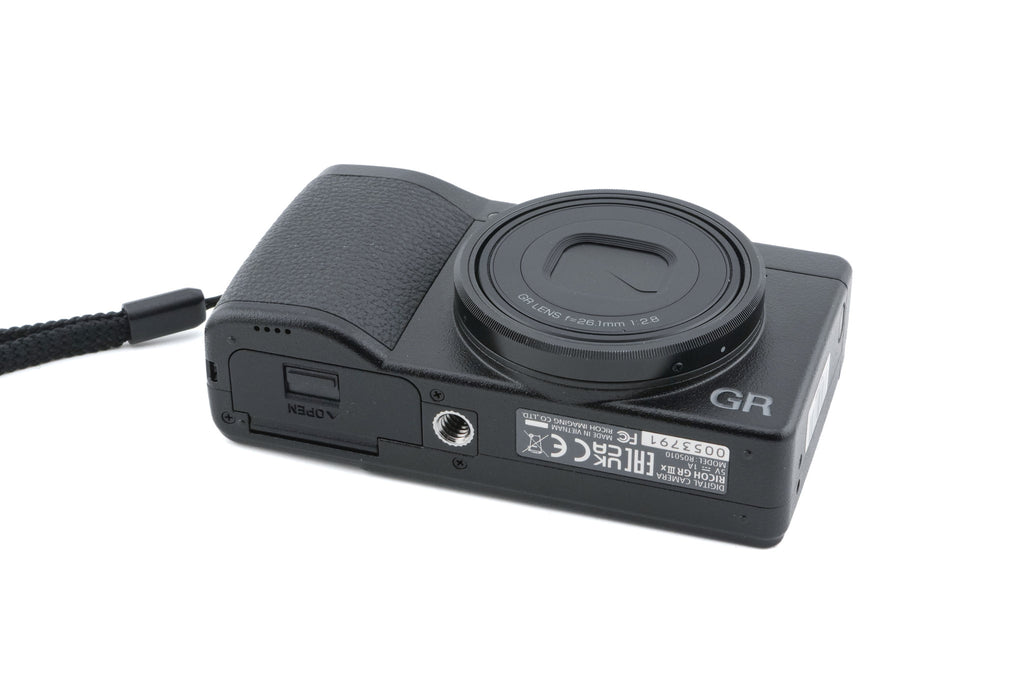 Ricoh GR IIIx