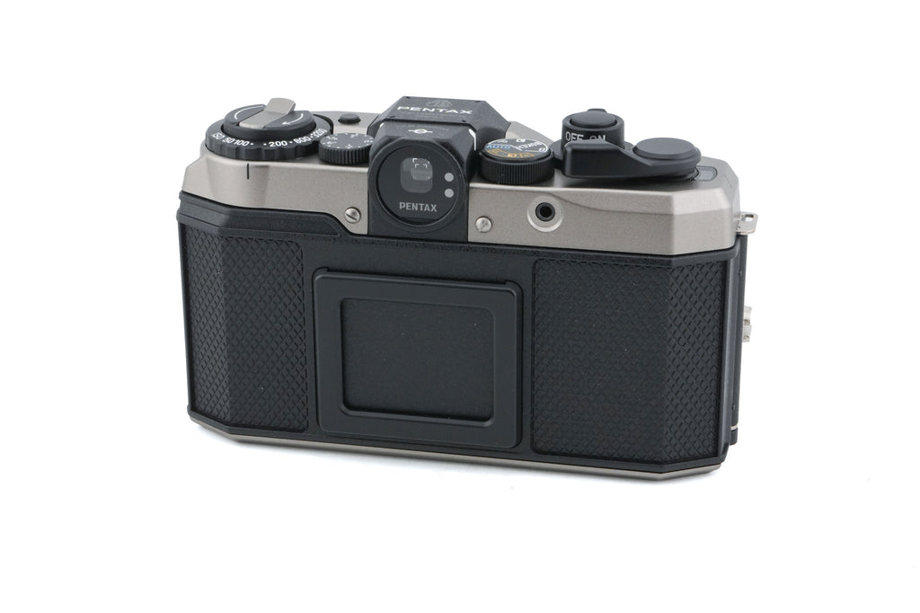 Pentax 17