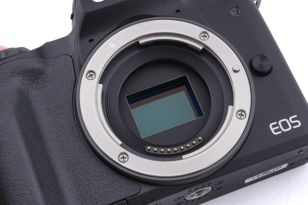 Canon EOS M50