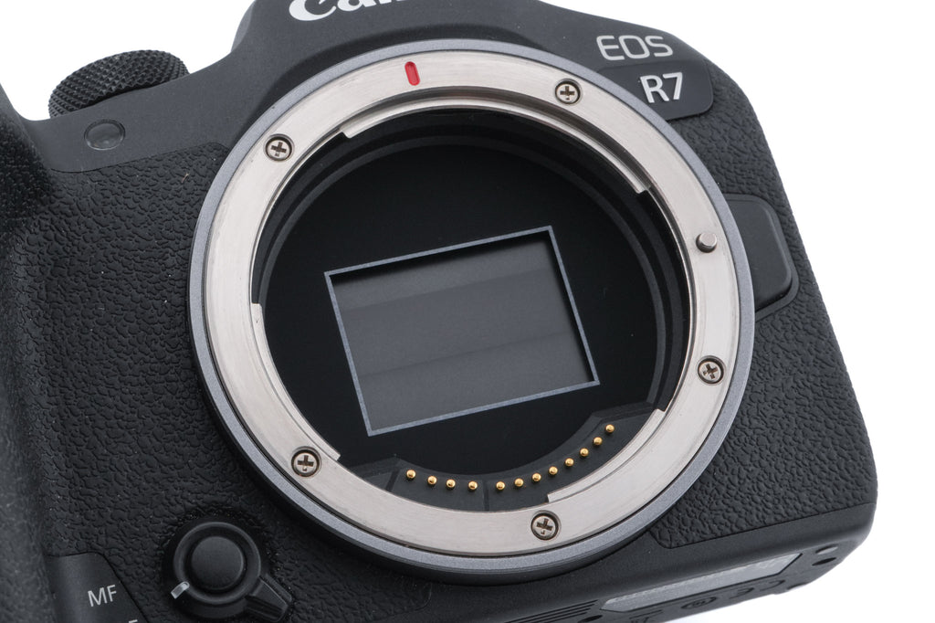 Canon EOS R7