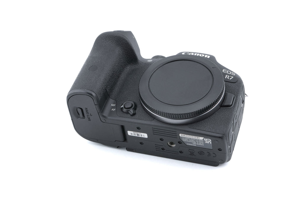 Canon EOS R7