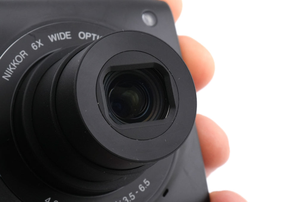 Nikon Coolpix S3200