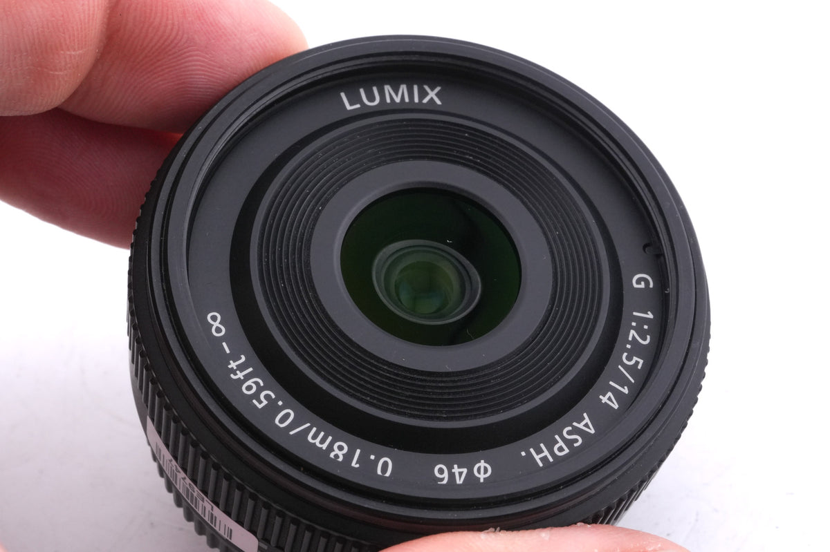 Panasonic 14mm f2.5 Lumix G ASPH. (H-H014)