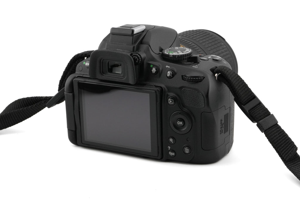 Nikon D5100 + 18-105mm f3.5-5.6 AF-S Nikkor G ED VR