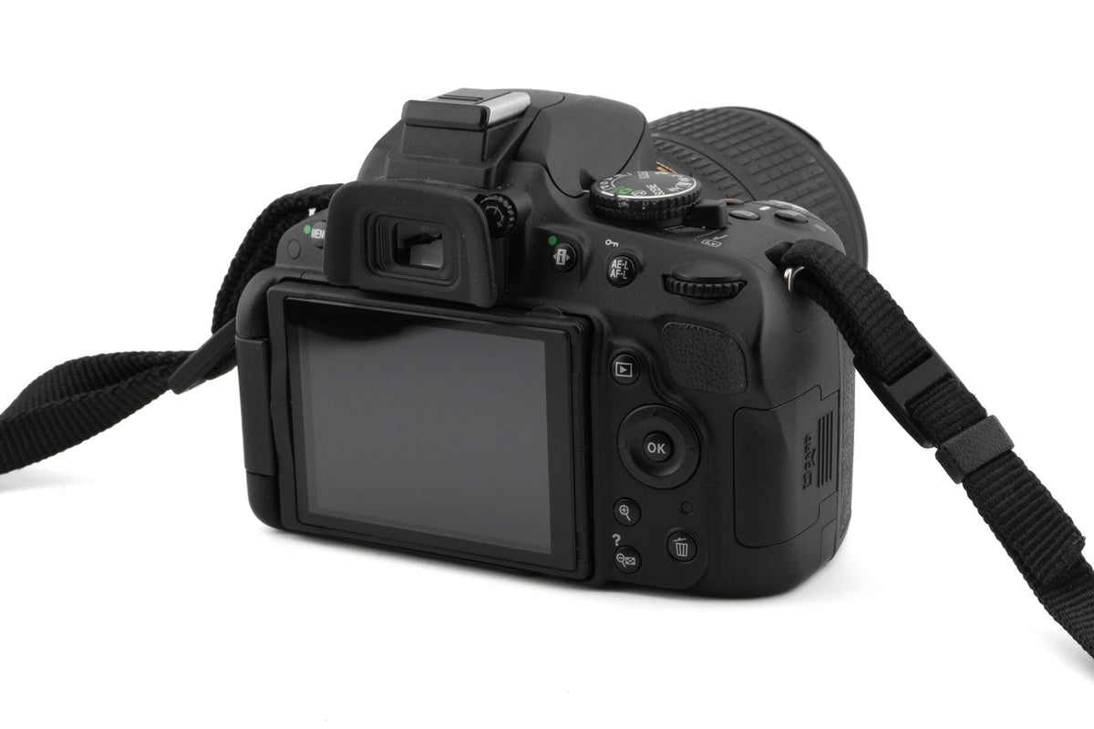 Nikon D5100 + 18-105mm f3.5-5.6 AF-S Nikkor G ED VR